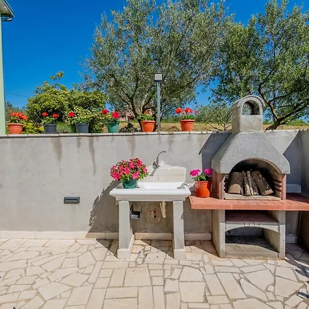 Апартаменты Jadranka With Private Pool & Valley View In Istria Gorica (Istria)