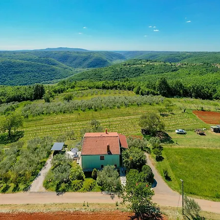 Jadranka With Private Pool & Valley View In Istria Апартаменты
