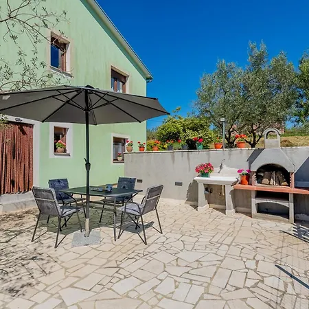 Jadranka With Private Pool & Valley View In Istria Gorica (Istria)