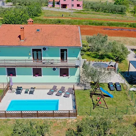 Jadranka With Private Pool & Valley View In Istria